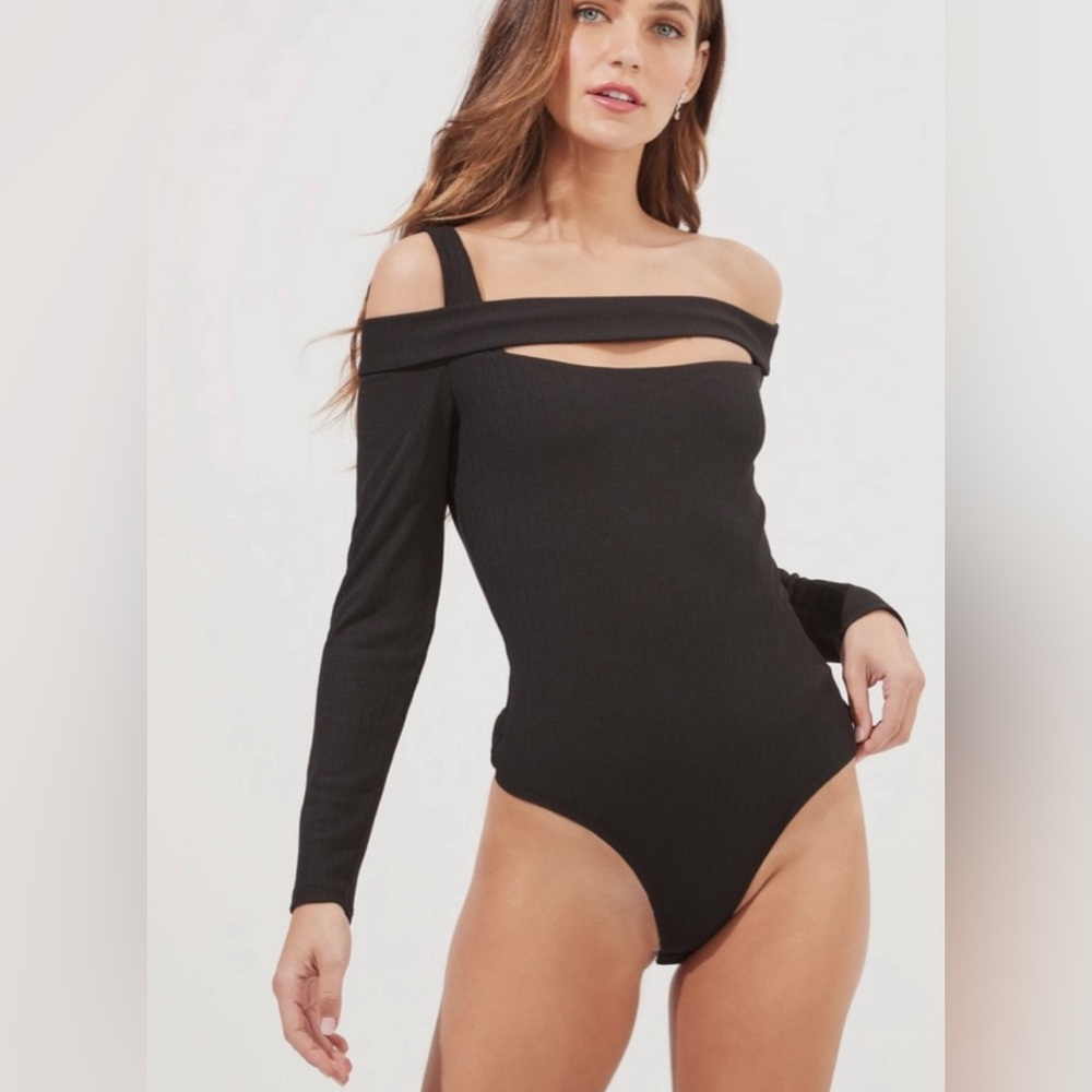 ASTR the label - umi black bodysuit - off the shoulder/one strap - Large